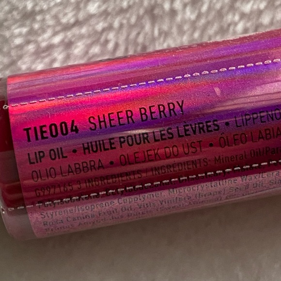 NYX This is Everything Lip Gloss SHEER BERRY NEW - Picture 5 of 10